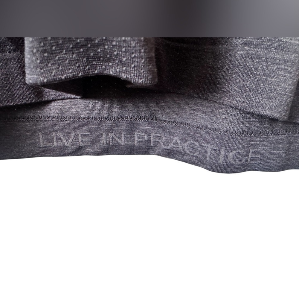 Lululemon Metal Vent Tech Long Sleeve Shirt Dark Charcoal Gray MEDIUM - Picture 6 of 9